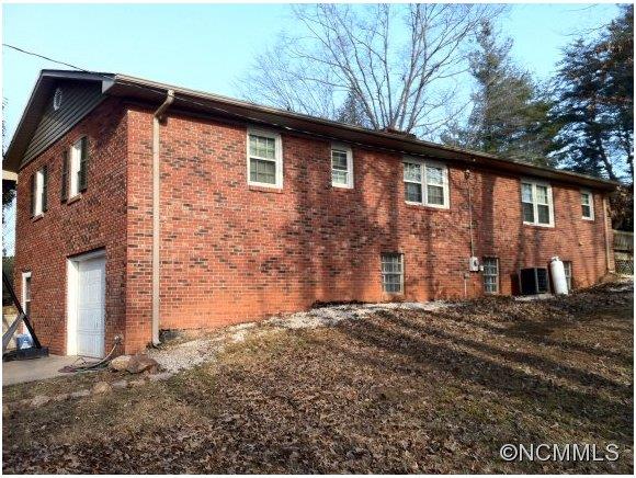 2275 Landrum Road Columbus, NC 28722 - Photo 13 of 15