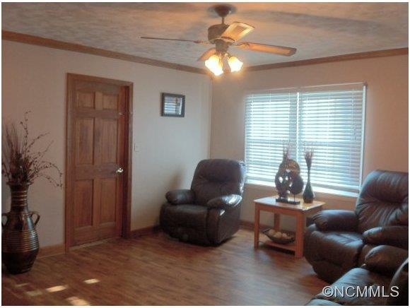 2275 Landrum Road Columbus, NC 28722 - Photo 3 of 15