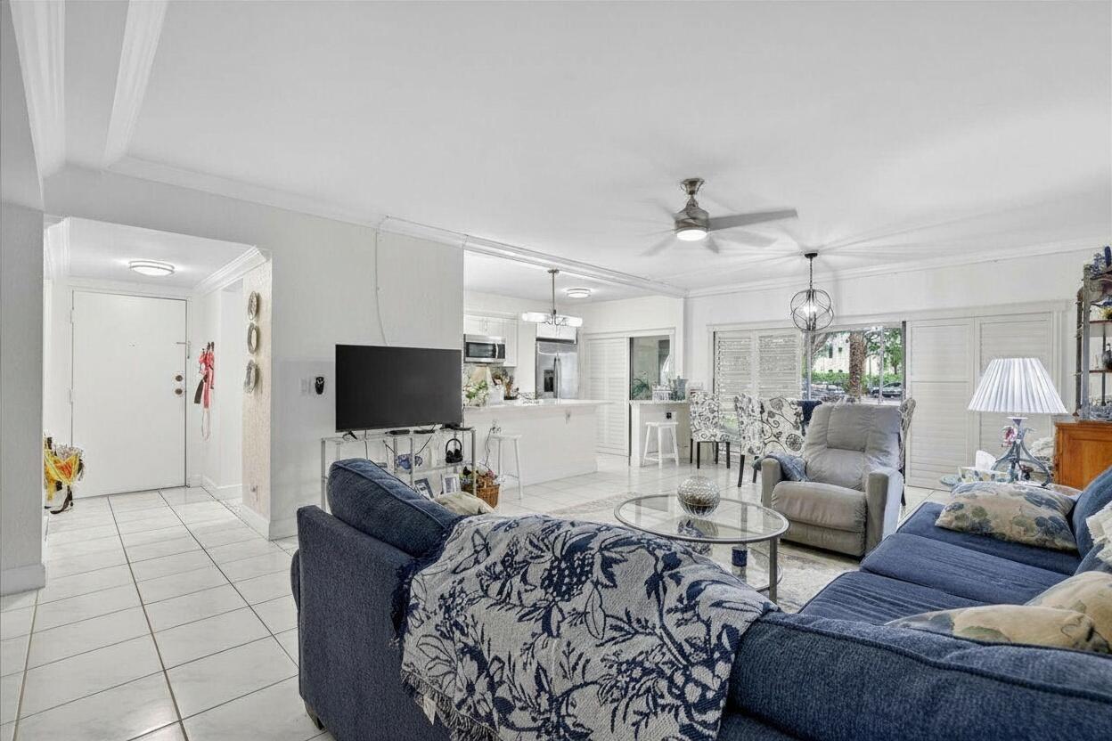 6328 Longboat Lane West, Unit 101 Boca Raton, FL 33433 - Photo 4 of 26 6328 Longboat Lane W #101_3 (1)