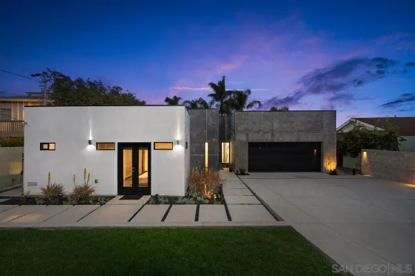 $2,995,000 | 427 Hilmen Place, Solana Beach, CA 92075