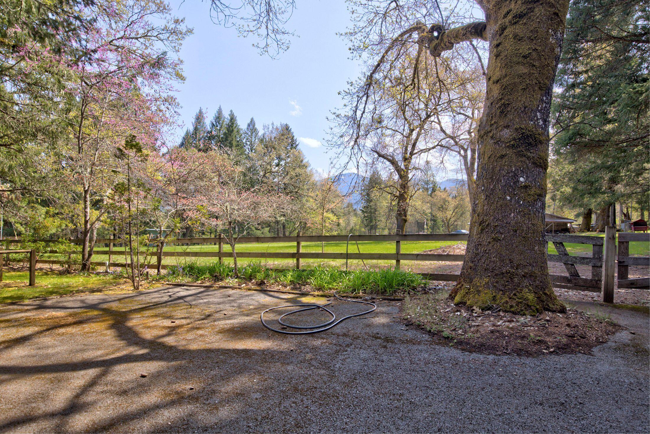 5051 Fish Hatchery Road Grants Pass, OR 97527 - Photo 51 of 54 LJud3tbc