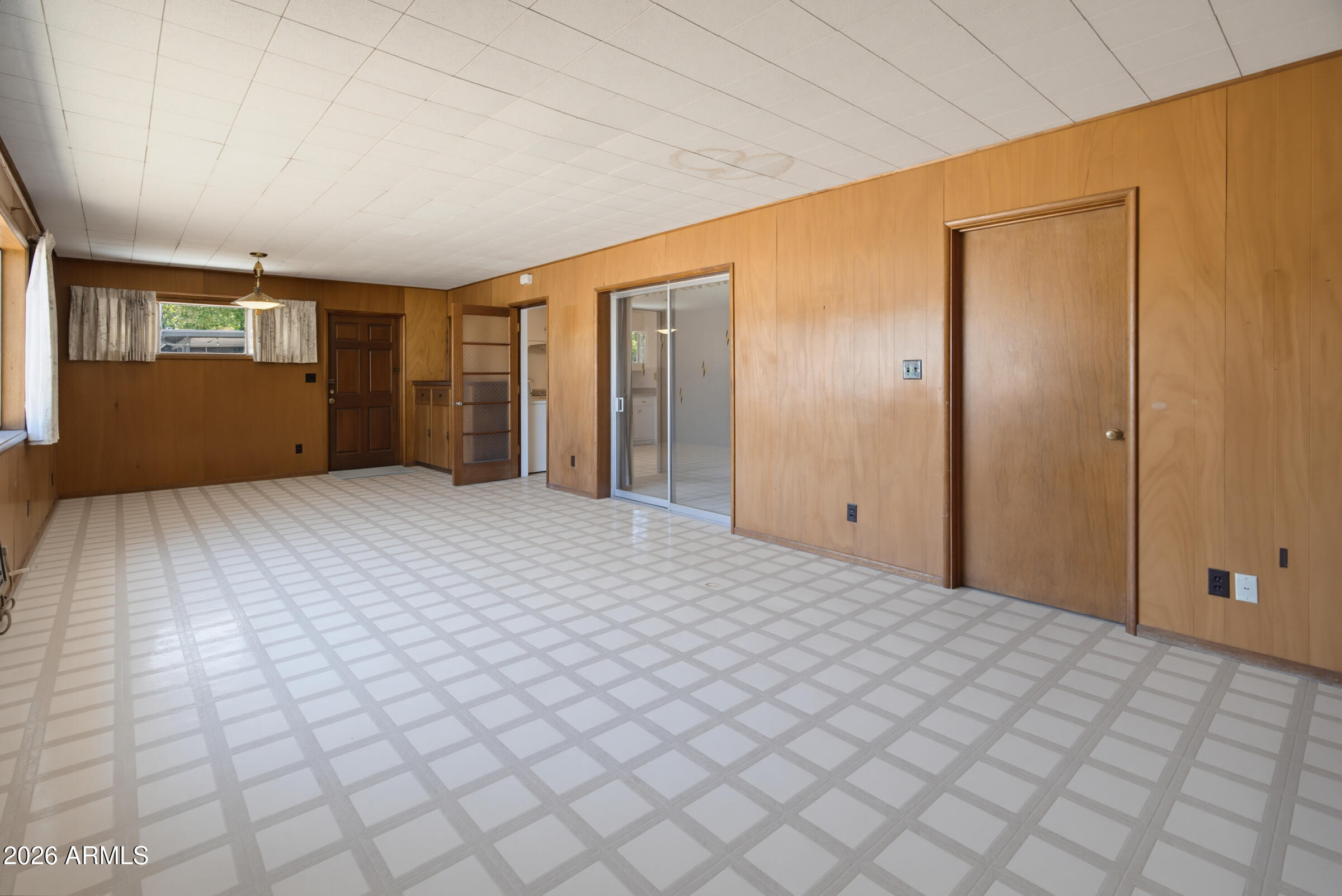 1720 West Rovey Avenue Phoenix, AZ 85015 - Photo 20 of 51 1720 W Rovey Ave-24