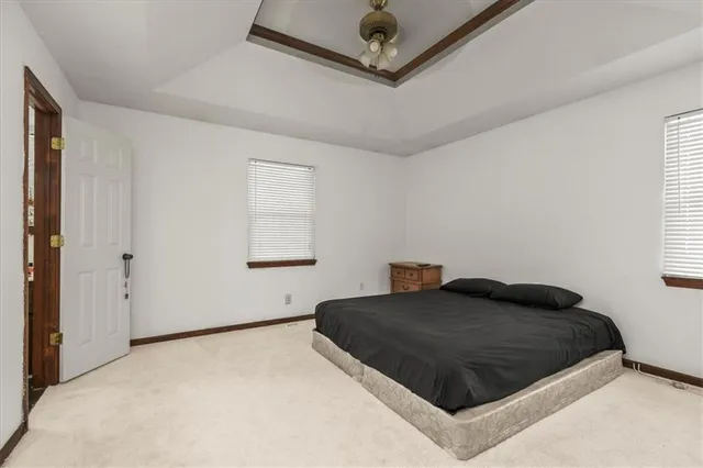 $299,900 | 1916 Northeast Patterson Drive, Lee's Summit, MO 64086