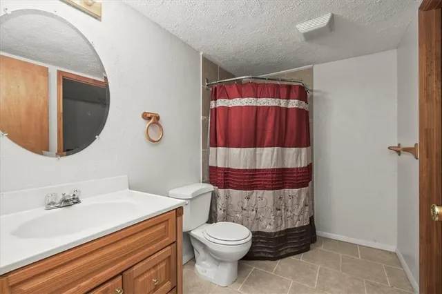 $299,900 | 1916 Northeast Patterson Drive, Lee's Summit, MO 64086