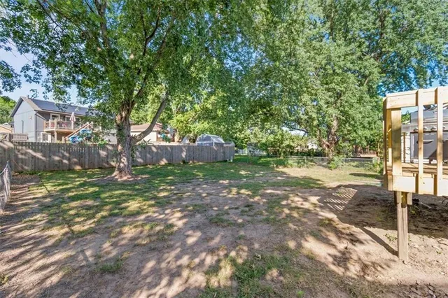 $299,900 | 1916 Northeast Patterson Drive, Lee's Summit, MO 64086