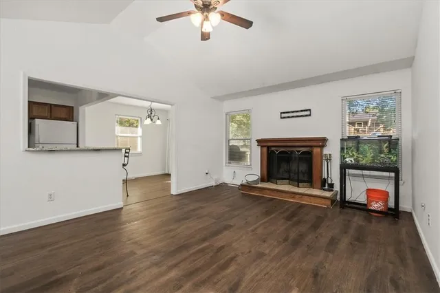 $299,900 | 1916 Northeast Patterson Drive, Lee's Summit, MO 64086