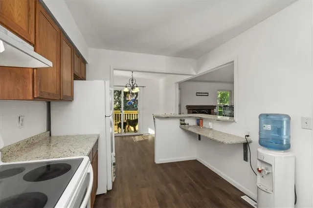 $299,900 | 1916 Northeast Patterson Drive, Lee's Summit, MO 64086