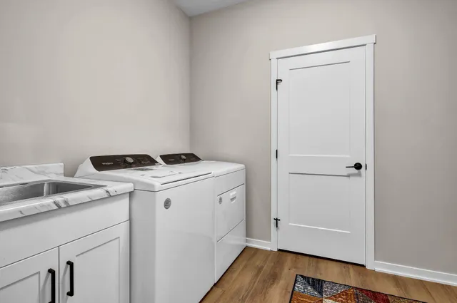 $399,900 | 852 Bucknell Lane Southeast, Stewartville, MN 55976