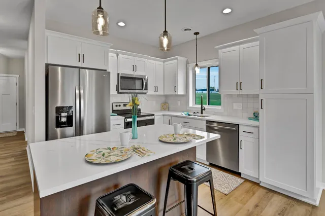 $399,900 | 852 Bucknell Lane Southeast, Stewartville, MN 55976