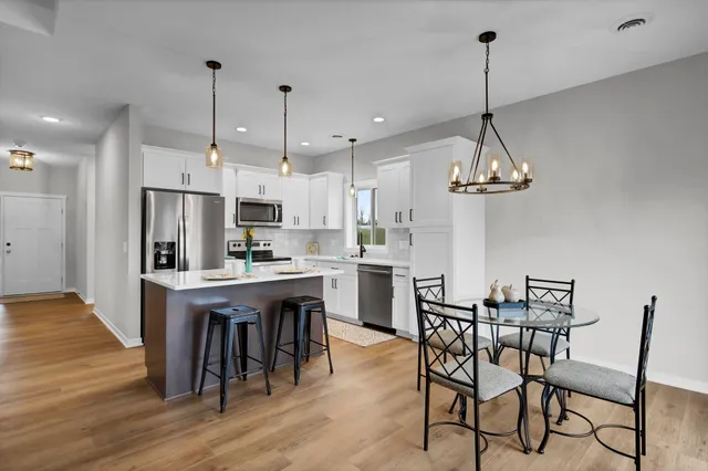 $399,900 | 852 Bucknell Lane Southeast, Stewartville, MN 55976