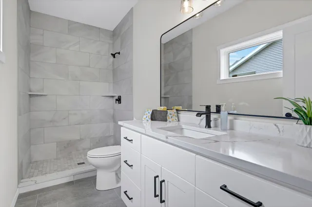 $399,900 | 852 Bucknell Lane Southeast, Stewartville, MN 55976