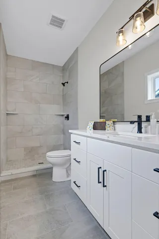 $399,900 | 852 Bucknell Lane Southeast, Stewartville, MN 55976