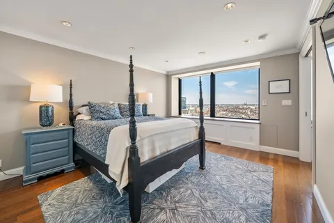$1,095,000 | 65 East India Row, Unit 33C, Boston, MA 02110
