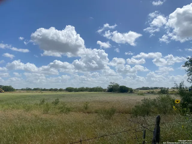 $405,450 | 1662 Sand Branch, Bigfoot, TX 78005