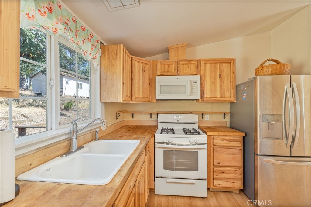 4911 Ashworth Road Mariposa, CA 95338 - Photo 17 of 64