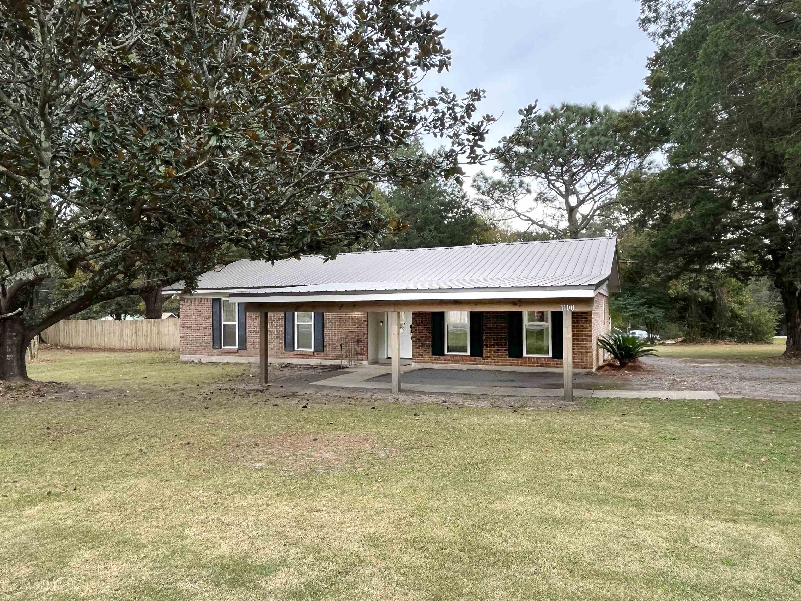 1100 Caroline Avenue Daphne, AL 36526 - Photo 1 of 21