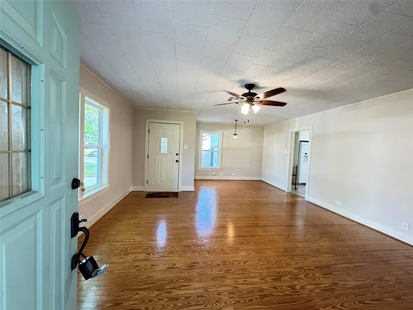 $1,700 | 1901 Marjorie Street, Brenham, TX 77833