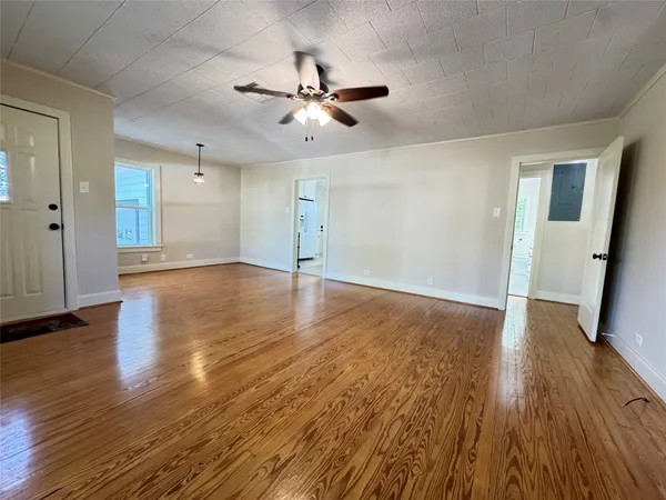 $1,700 | 1901 Marjorie Street, Brenham, TX 77833