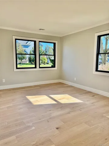 a view of empty room with window