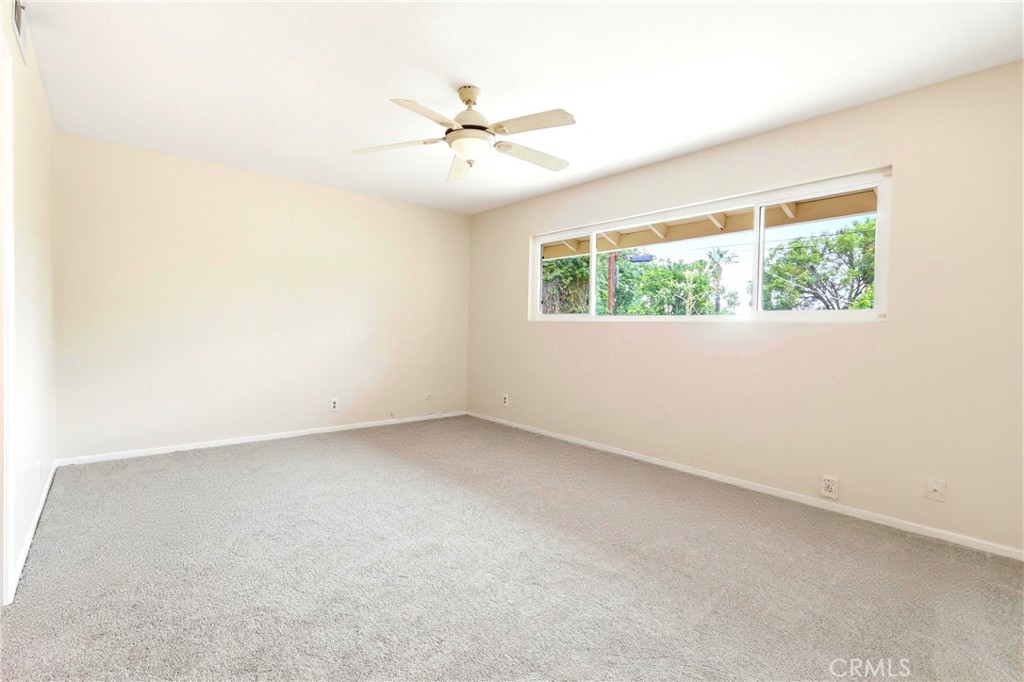 2145 Fairview Avenue Riverside, CA 92506 - Photo 18 of 35 an empty room with a window