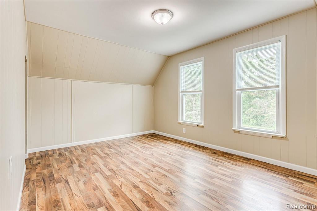 7672 Fargo Road Avoca, MI 48006 - Photo 16 of 32