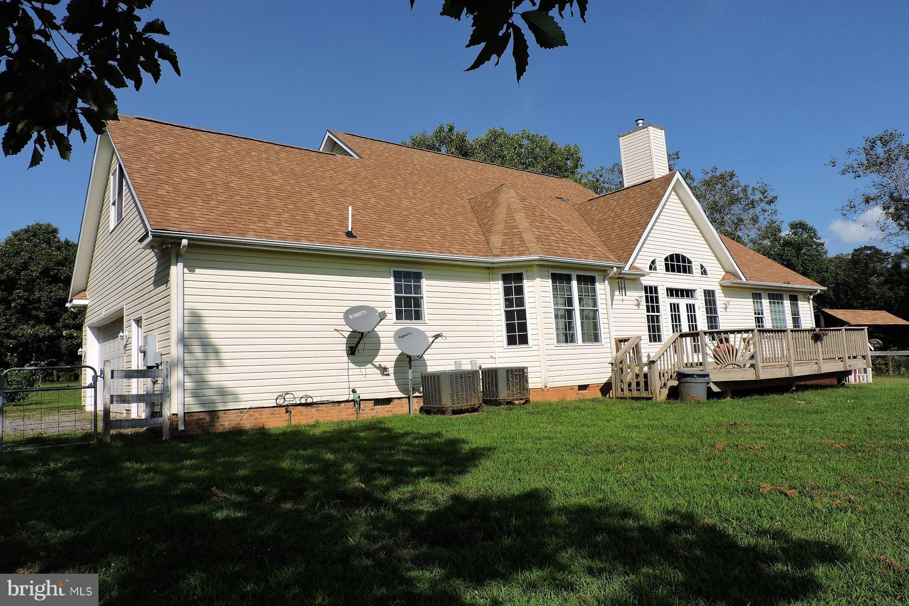 30390 Catharpin Road Locust Grove, VA 22508 - Photo 3 of 27 Exterior (Rear)