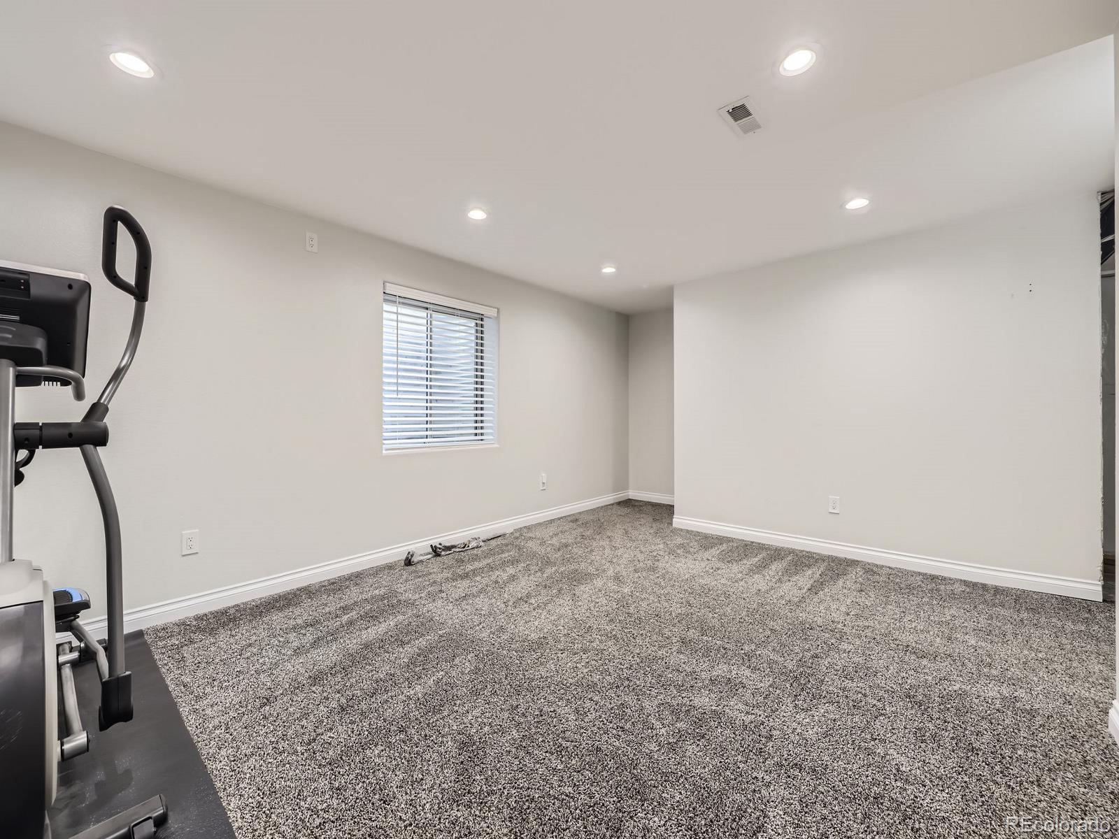 6447 St Vrain Ranch Boulevard Longmont, CO 80504 - Photo 26 of 38