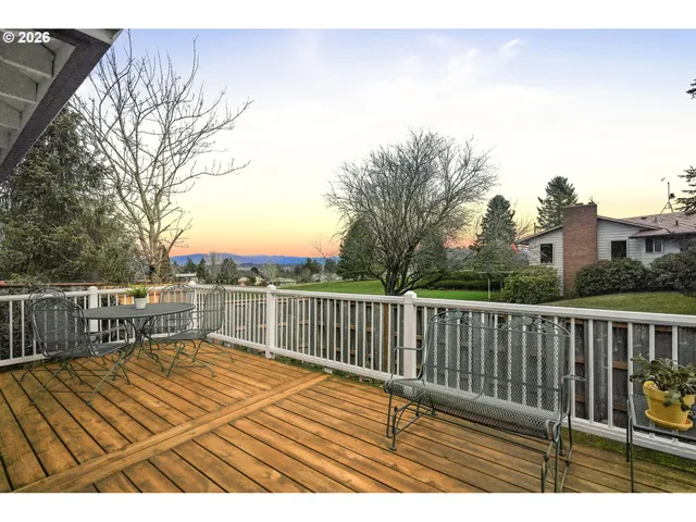 $585,000 | 2652 Southwest Phyllis Drive, Gresham, OR 97080