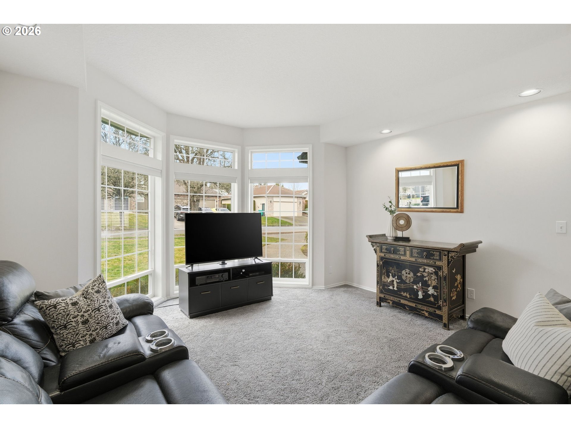 2652 Southwest Phyllis Drive Gresham, OR 97080 - Photo 6 of 45