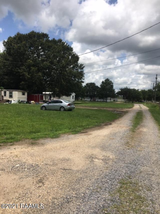1021 Lebesque Road Lafayette, LA 70507 - Photo 2 of 7 driveway lebesque
