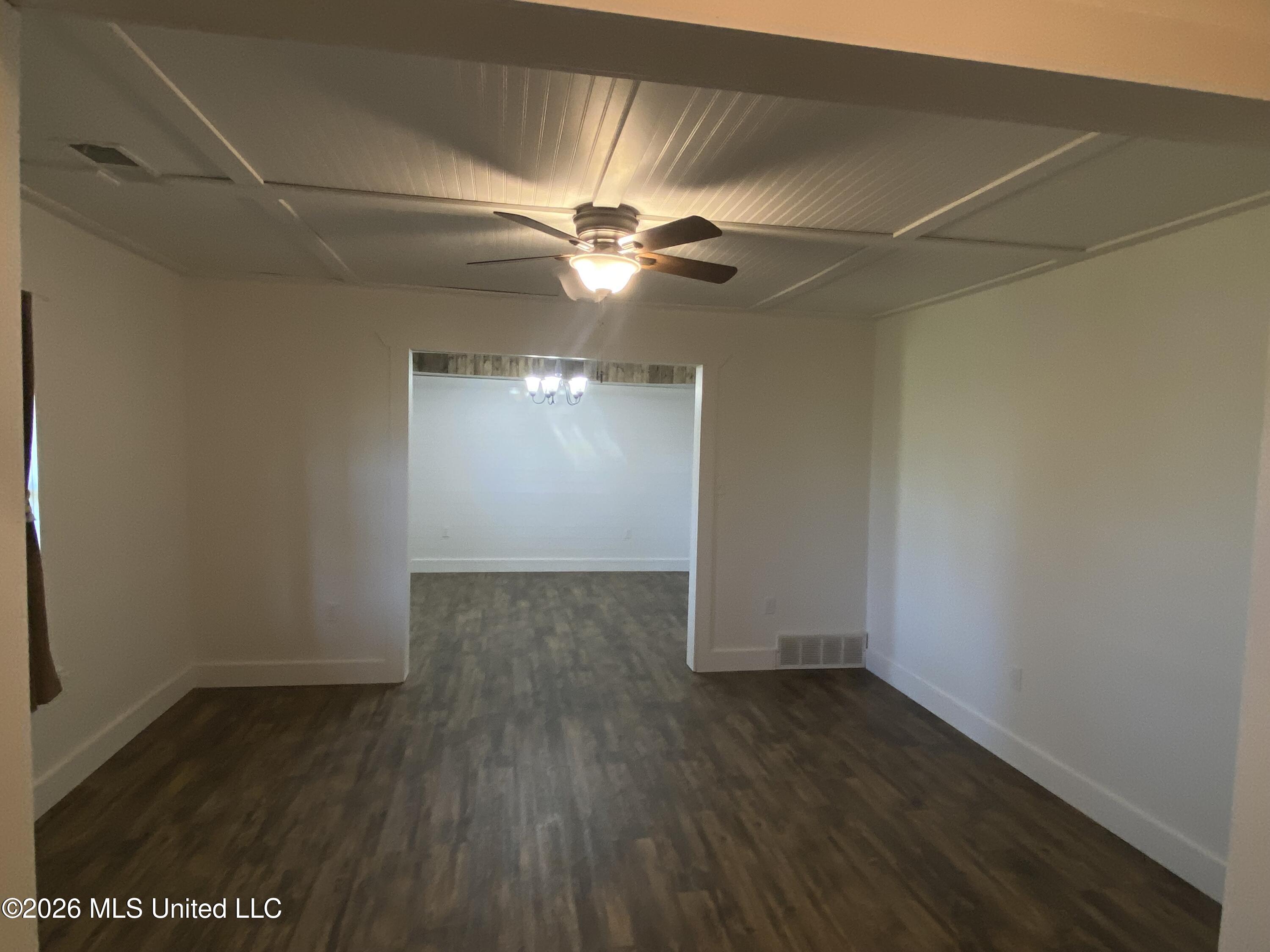 615 Early Grove Road Lamar, MS 38642 - Photo 8 of 61 living