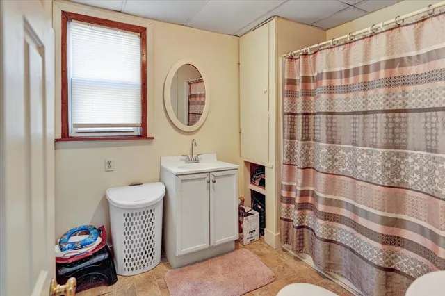 $349,900 | 174-176 North Champlain Street, Burlington, VT 05401