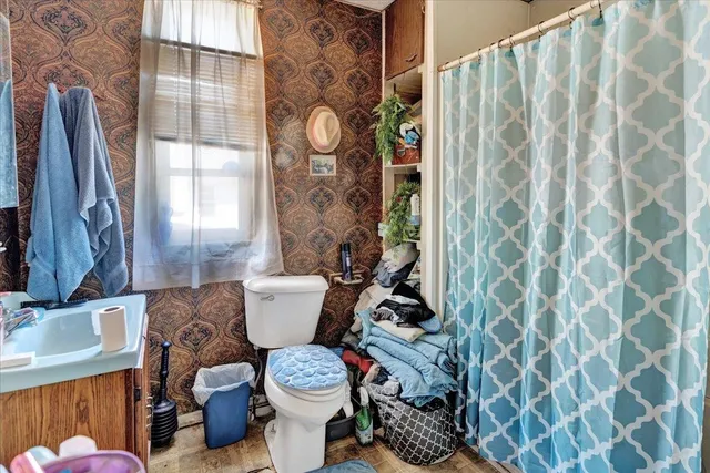 $349,900 | 174-176 North Champlain Street, Burlington, VT 05401