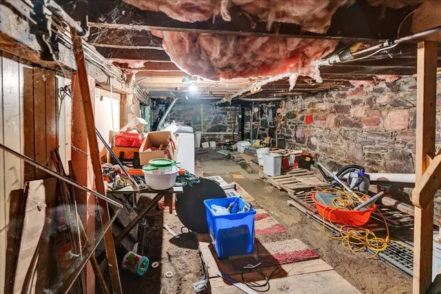 $349,900 | 174-176 North Champlain Street, Burlington, VT 05401