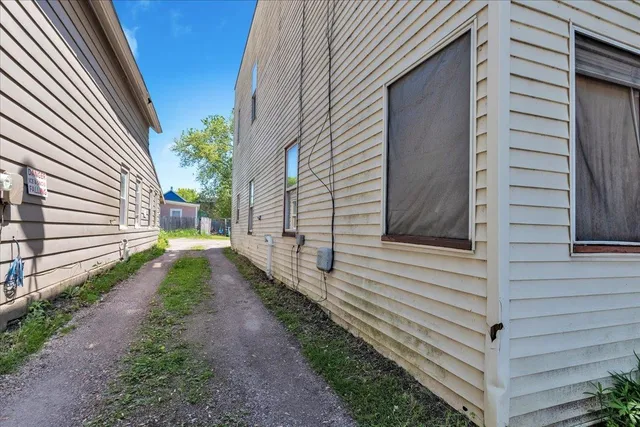 $349,900 | 174-176 North Champlain Street, Burlington, VT 05401