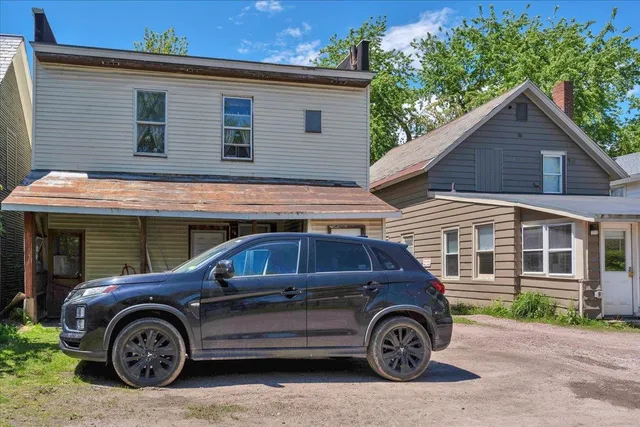 $349,900 | 174-176 North Champlain Street, Burlington, VT 05401