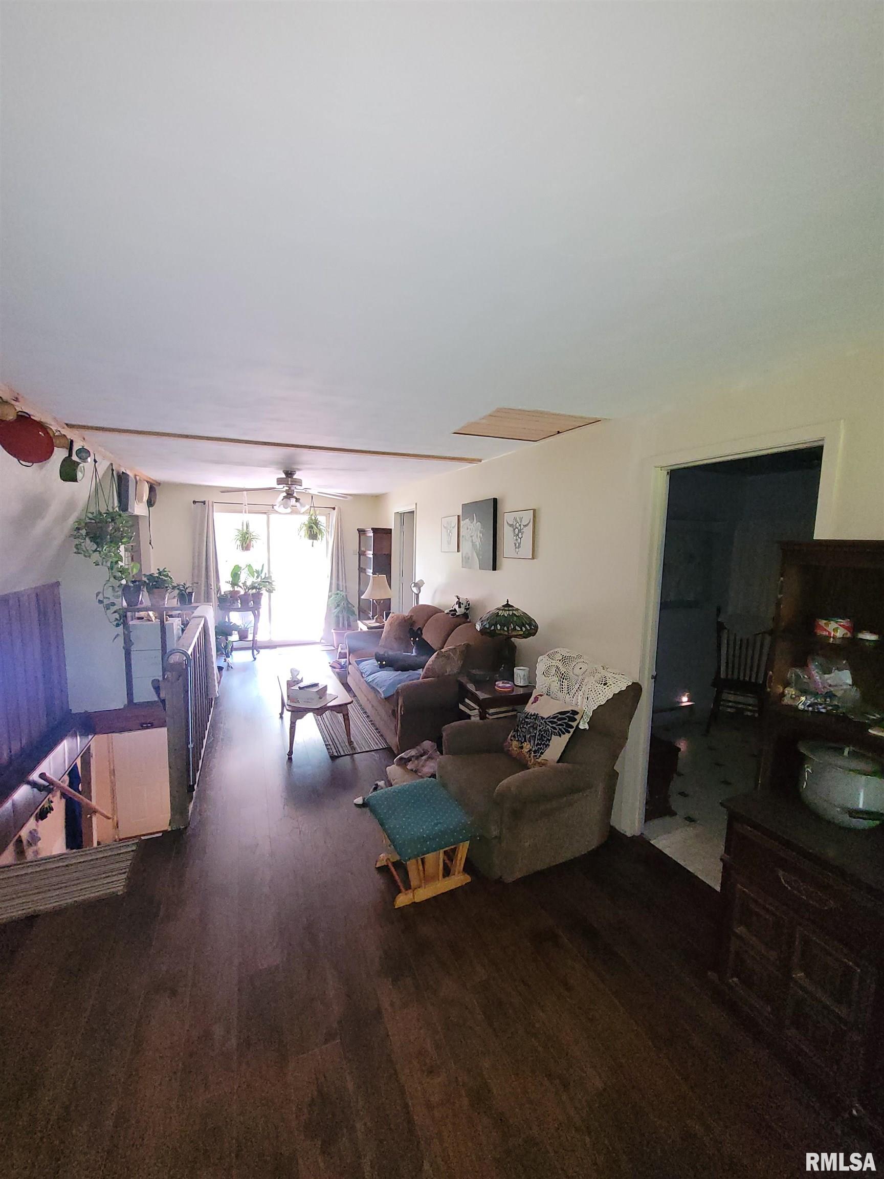 16718 Boundary Road Creal Springs, IL 62922 - Photo 2 of 9 Gallery Image 2