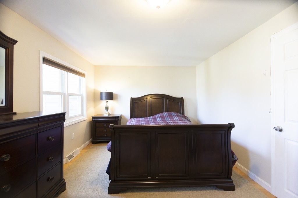 38 Farmland Road, Unit B Lowell, MA 01850 - Photo 3 of 11