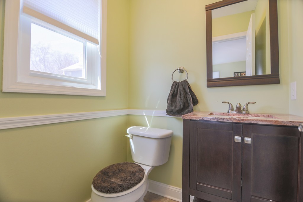 38 Farmland Road, Unit B Lowell, MA 01850 - Photo 8 of 11
