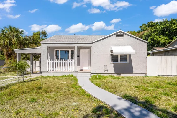 $3,100 | 933 30th Court, West Palm Beach, FL 33407