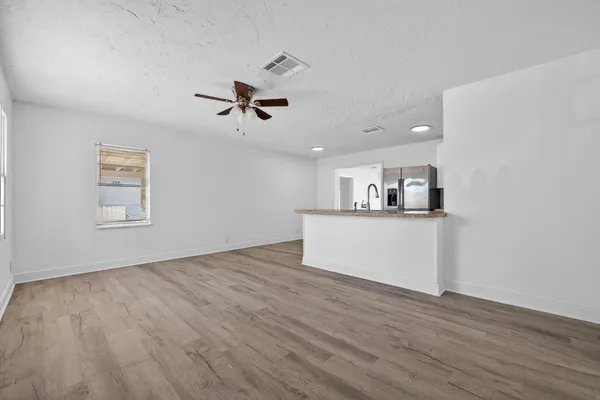 $3,100 | 933 30th Court, West Palm Beach, FL 33407