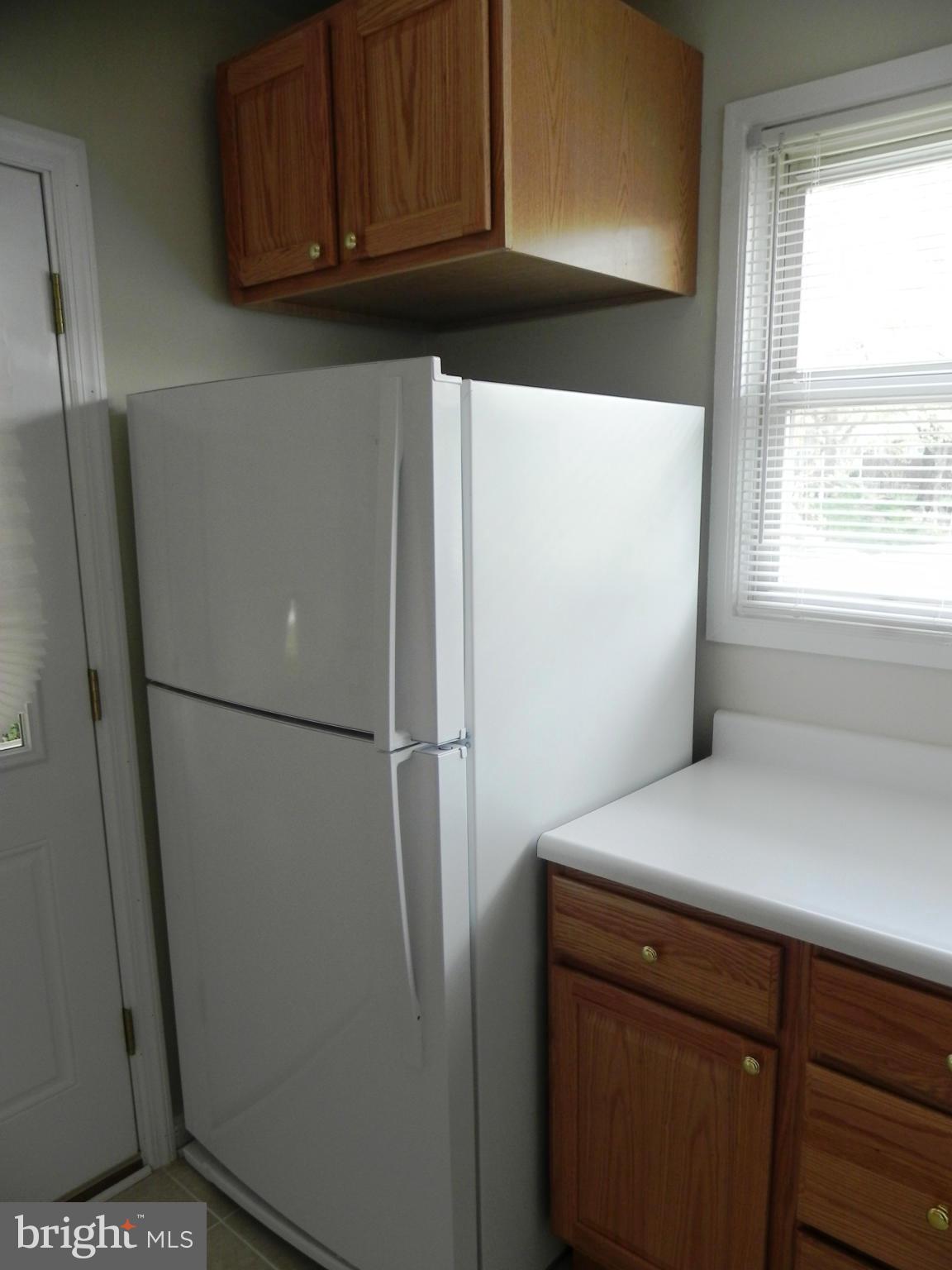10212 Brunswick Avenue Silver Spring, MD 20902 - Photo 11 of 28 New kitchen appliances