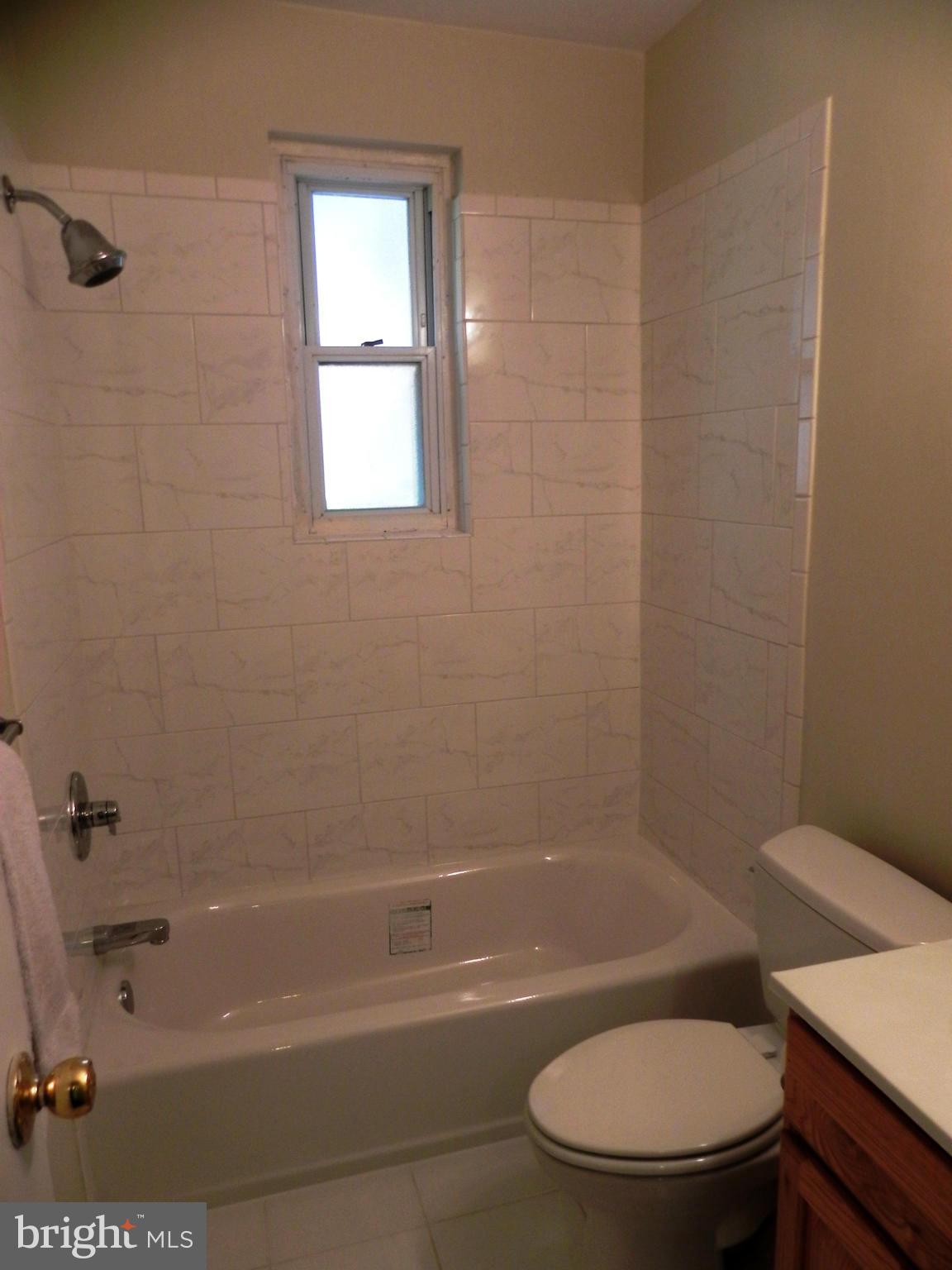 10212 Brunswick Avenue Silver Spring, MD 20902 - Photo 4 of 28 Main level bath