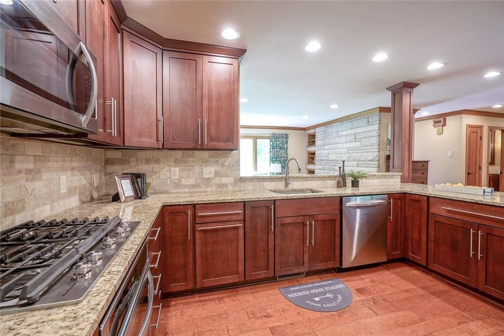 7805 Lantern Road Indianapolis, IN 46256 - Photo 7 of 59 Gallery Image 7