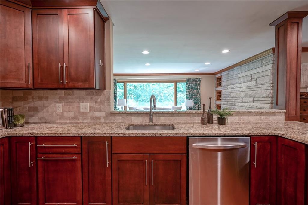 7805 Lantern Road Indianapolis, IN 46256 - Photo 8 of 59 Gallery Image 8