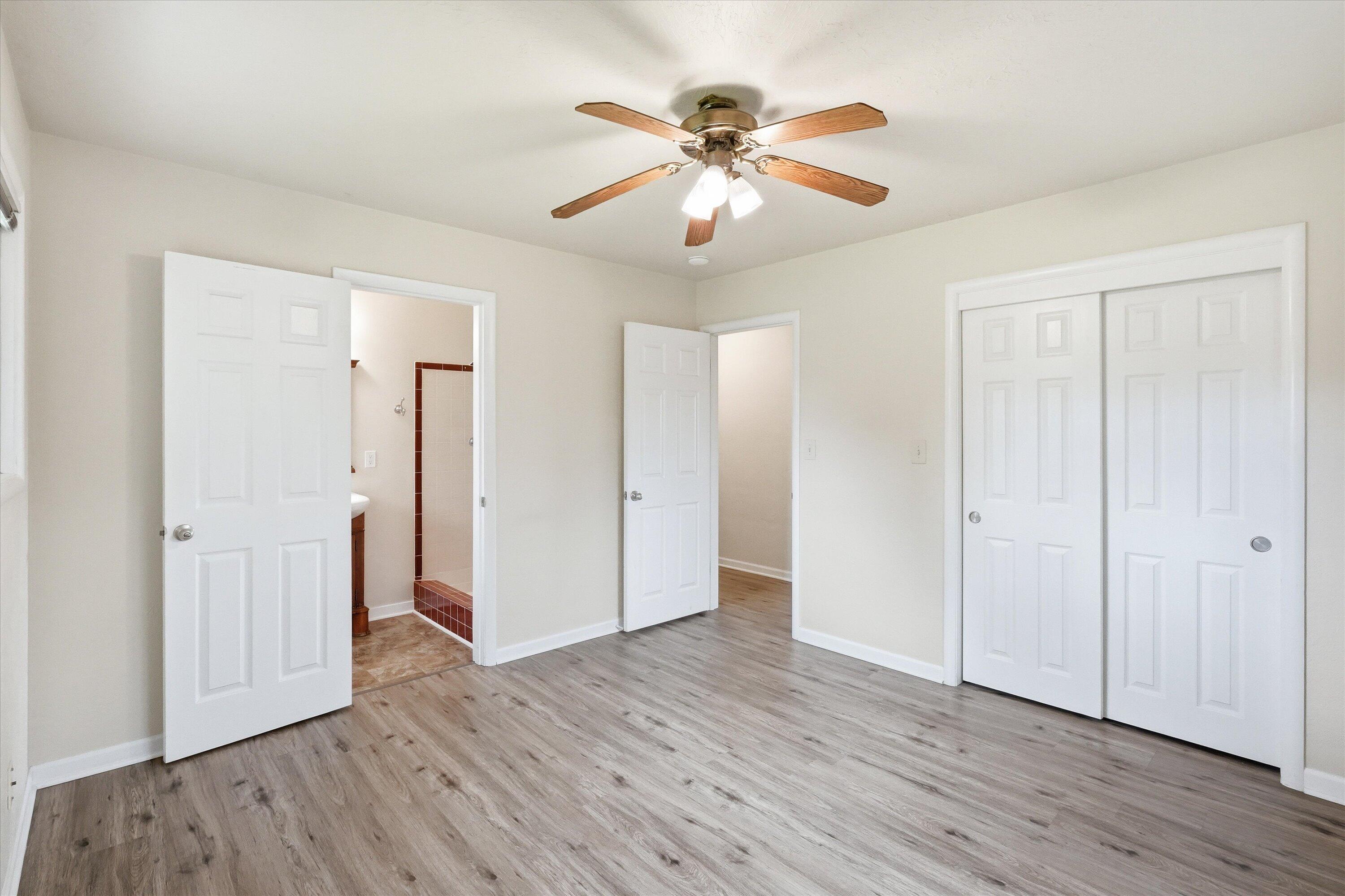 689 South Modoc Avenue Medford, OR 97504 - Photo 28 of 47 Primary bedroom