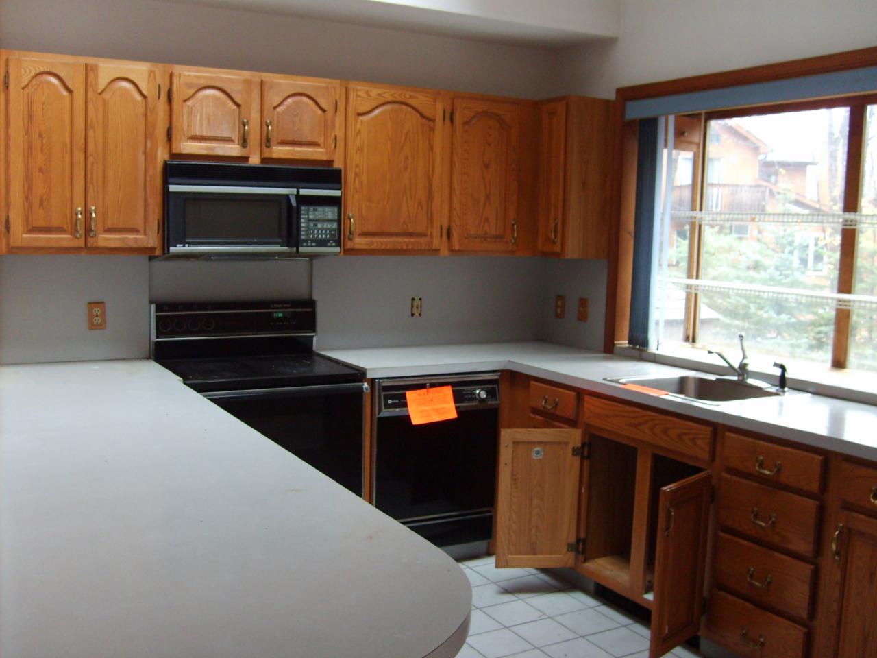 KITCHEN 1