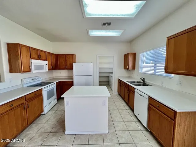 $1,950 | 8216 East Onza Avenue, Mesa, AZ 85212