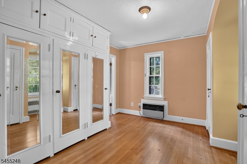 425 Ridgewood Avenue Glen Ridge, NJ 07028 - Photo 19 of 25 Gallery Image 19