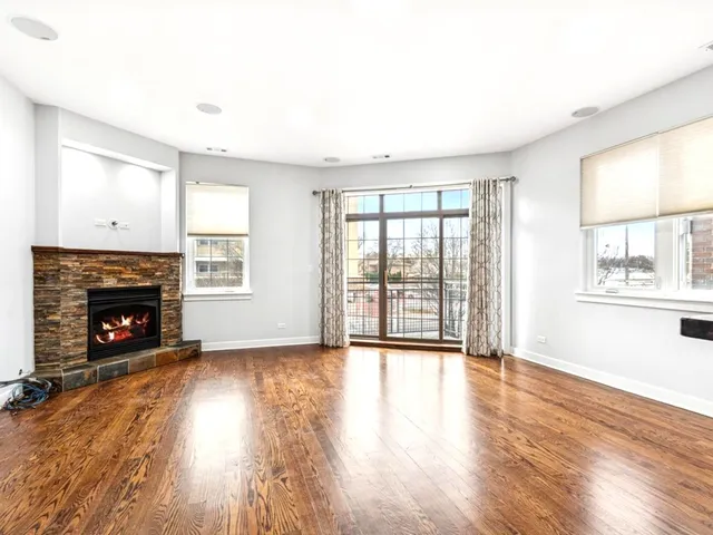 $2,299 | 7932 West Grand Avenue, Unit 2W, Elmwood Park, IL 60707